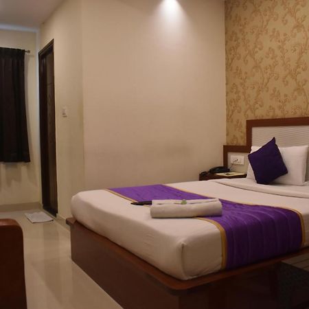 Hotel UR Comforts Jayanagar Bangalore Bagian luar foto
