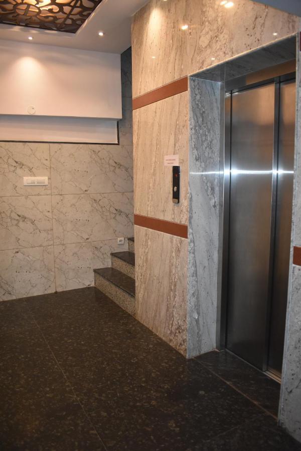 Hotel UR Comforts Jayanagar Bangalore Bagian luar foto