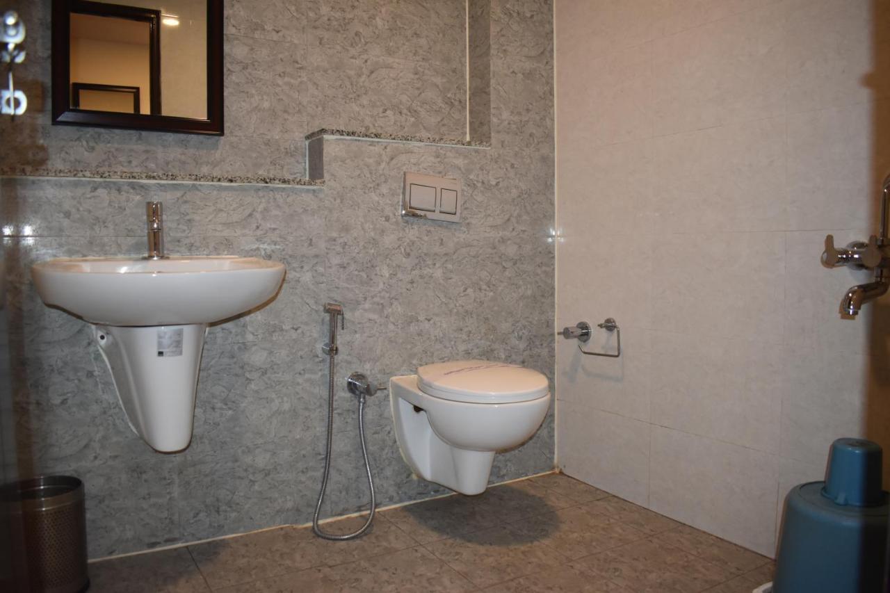 Hotel UR Comforts Jayanagar Bangalore Bagian luar foto