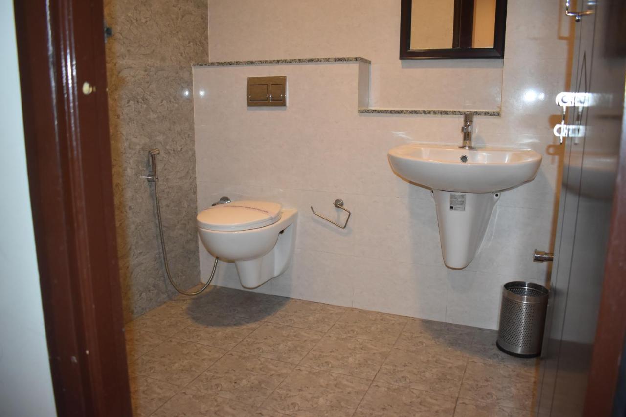 Hotel UR Comforts Jayanagar Bangalore Bagian luar foto
