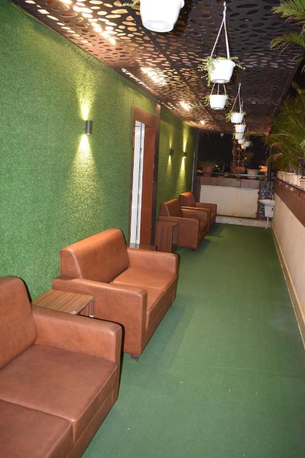 Hotel UR Comforts Jayanagar Bangalore Bagian luar foto