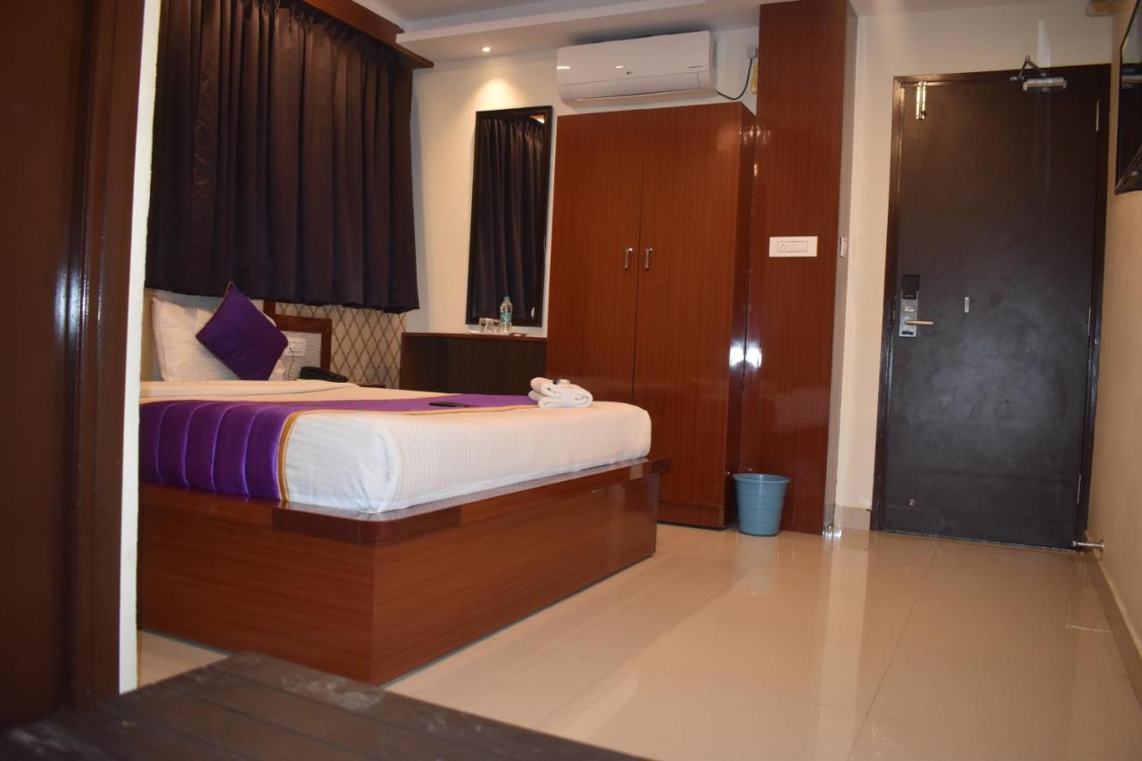 Hotel UR Comforts Jayanagar Bangalore Bagian luar foto