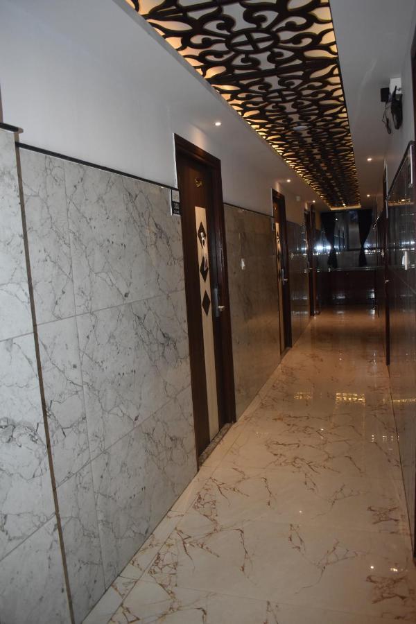 Hotel UR Comforts Jayanagar Bangalore Bagian luar foto