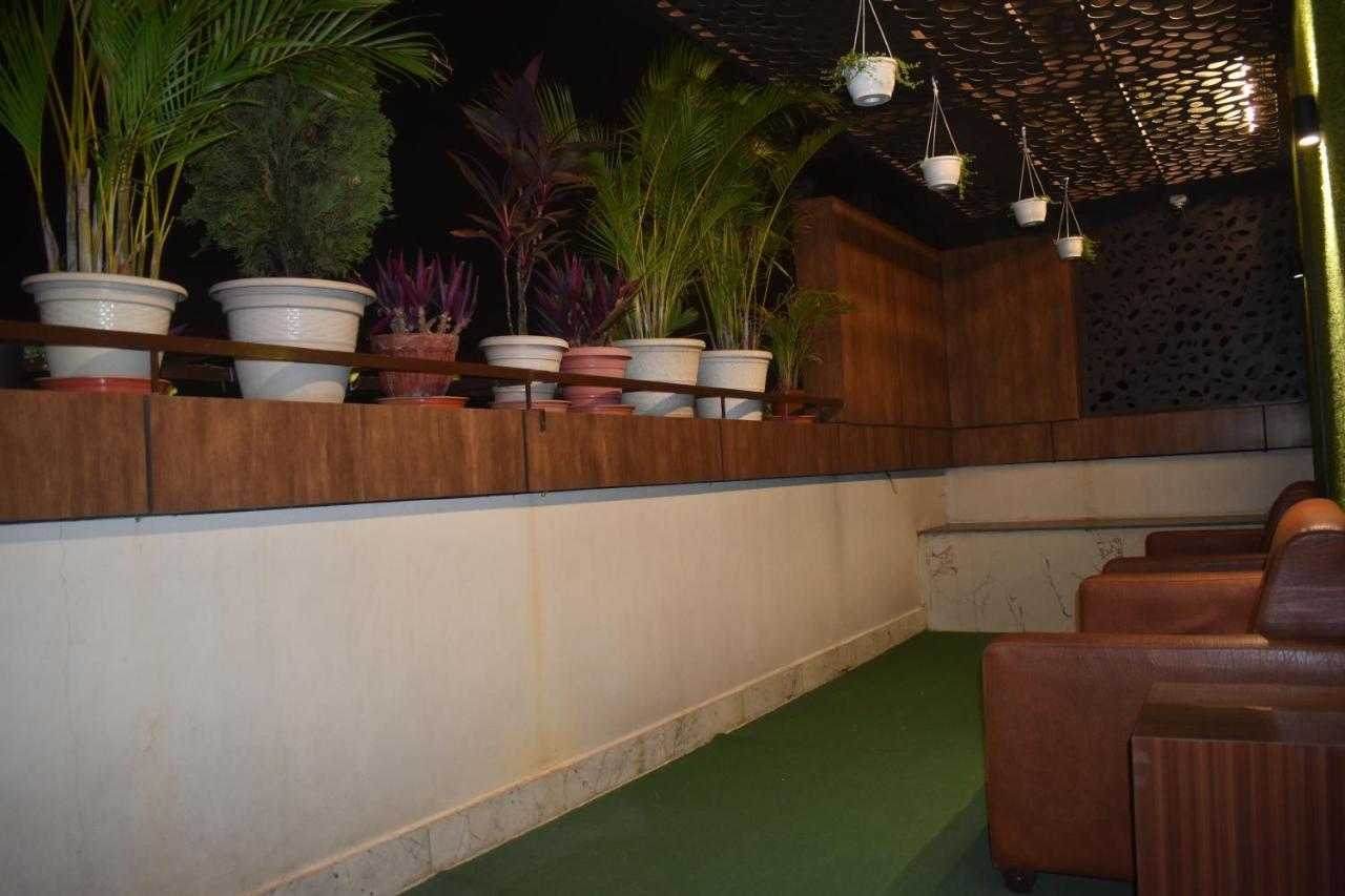 Hotel UR Comforts Jayanagar Bangalore Bagian luar foto