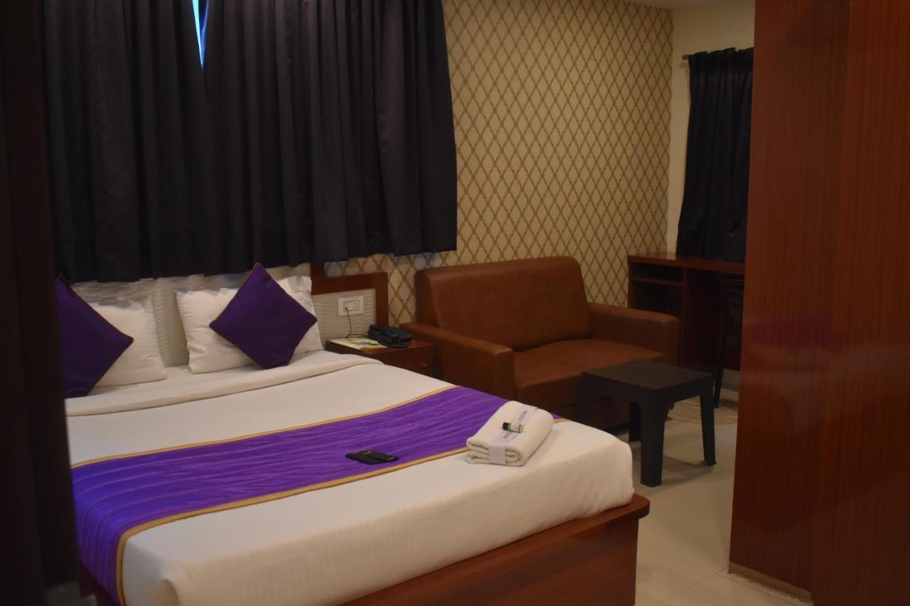 Hotel UR Comforts Jayanagar Bangalore Bagian luar foto