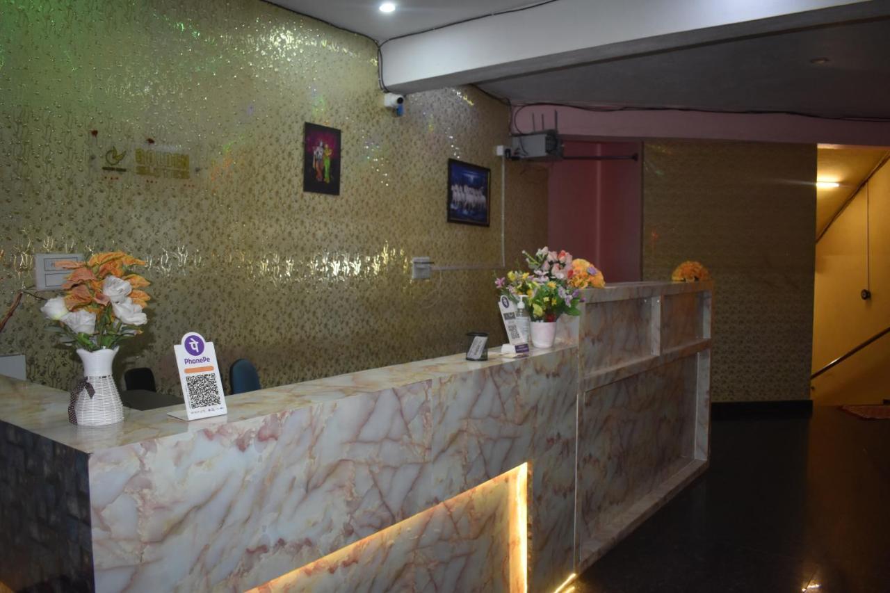 Hotel UR Comforts Jayanagar Bangalore Bagian luar foto