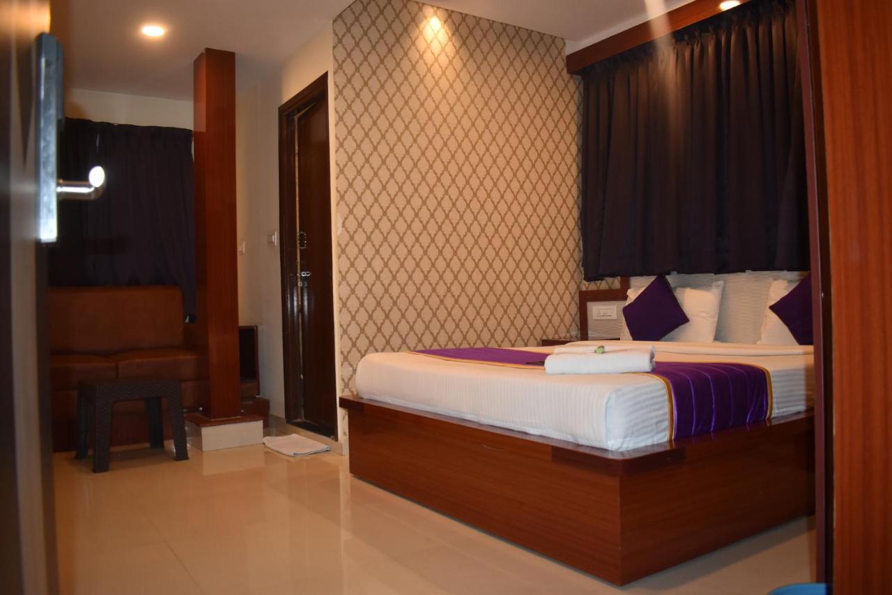 Hotel UR Comforts Jayanagar Bangalore Bagian luar foto