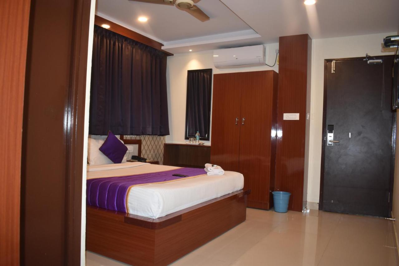 Hotel UR Comforts Jayanagar Bangalore Bagian luar foto